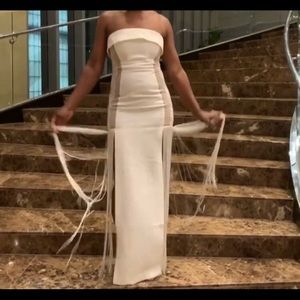 Aijek dress. Size 3/M. White in color. Beautiful!